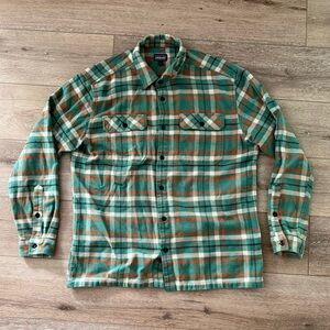Patagonia Plaid organic cotton flannel Green and Orange